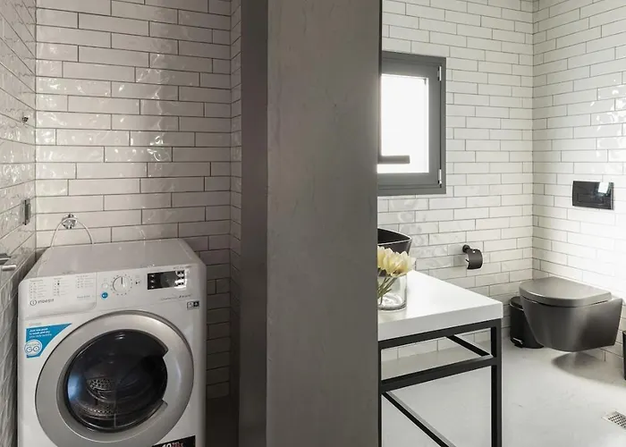 Innovative Floor Breathtaking Flat In Ladadika Apartmán